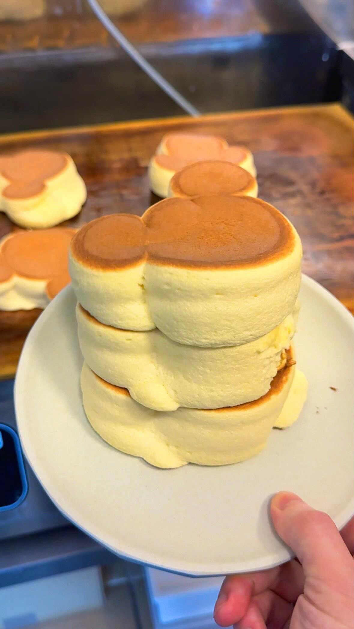 Mickey Fluffy Pancake Recipe – The Ultimate Guide to Soft, Thick & Airy Japanese-Style Pancakes