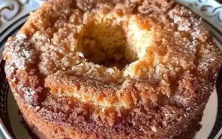 Best Mother’s Crack Cake Recipe: The Ultimate Moist Bundt Cake Everyone Begs For