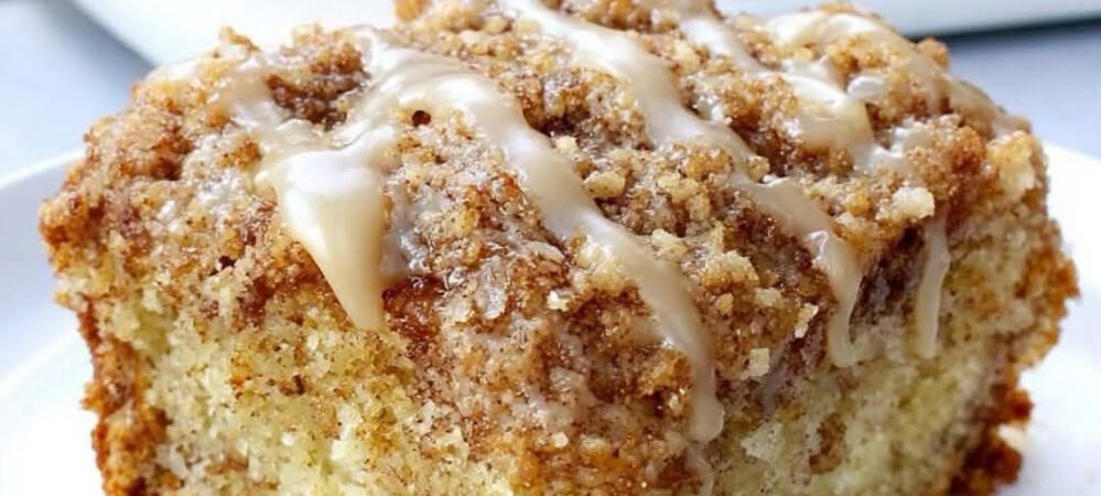 Cinnamon Streusel Coffee Cake: A Moist, Buttery Classic with a Crunchy Topping