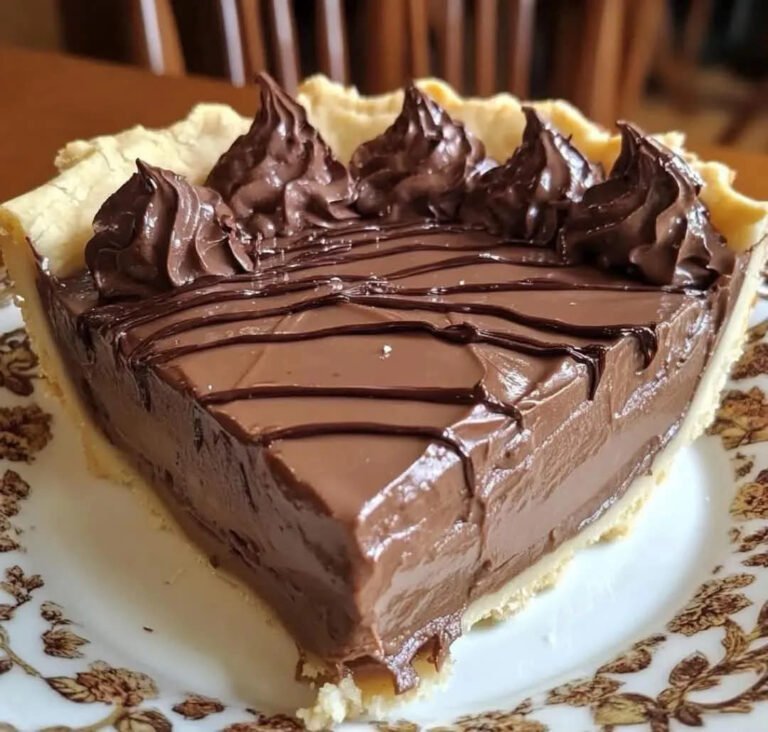 OLD-FASHIONED CHOCOLATE CREAM PIE – CLASSIC HOMEMADE RECIPE