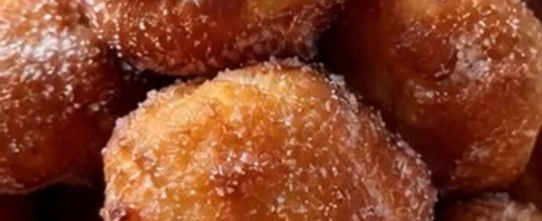 VIRAL SUGAR DONUT BITES – EASY HOMEMADE MINI DONUTS